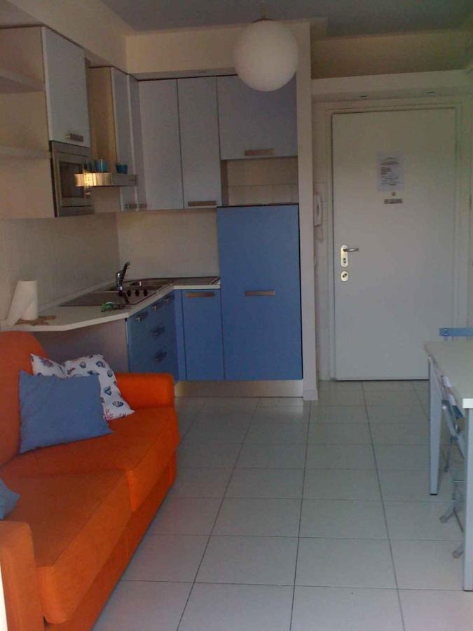 Apartment In Marina Di Massa - Toskana 24103 Εξωτερικό φωτογραφία